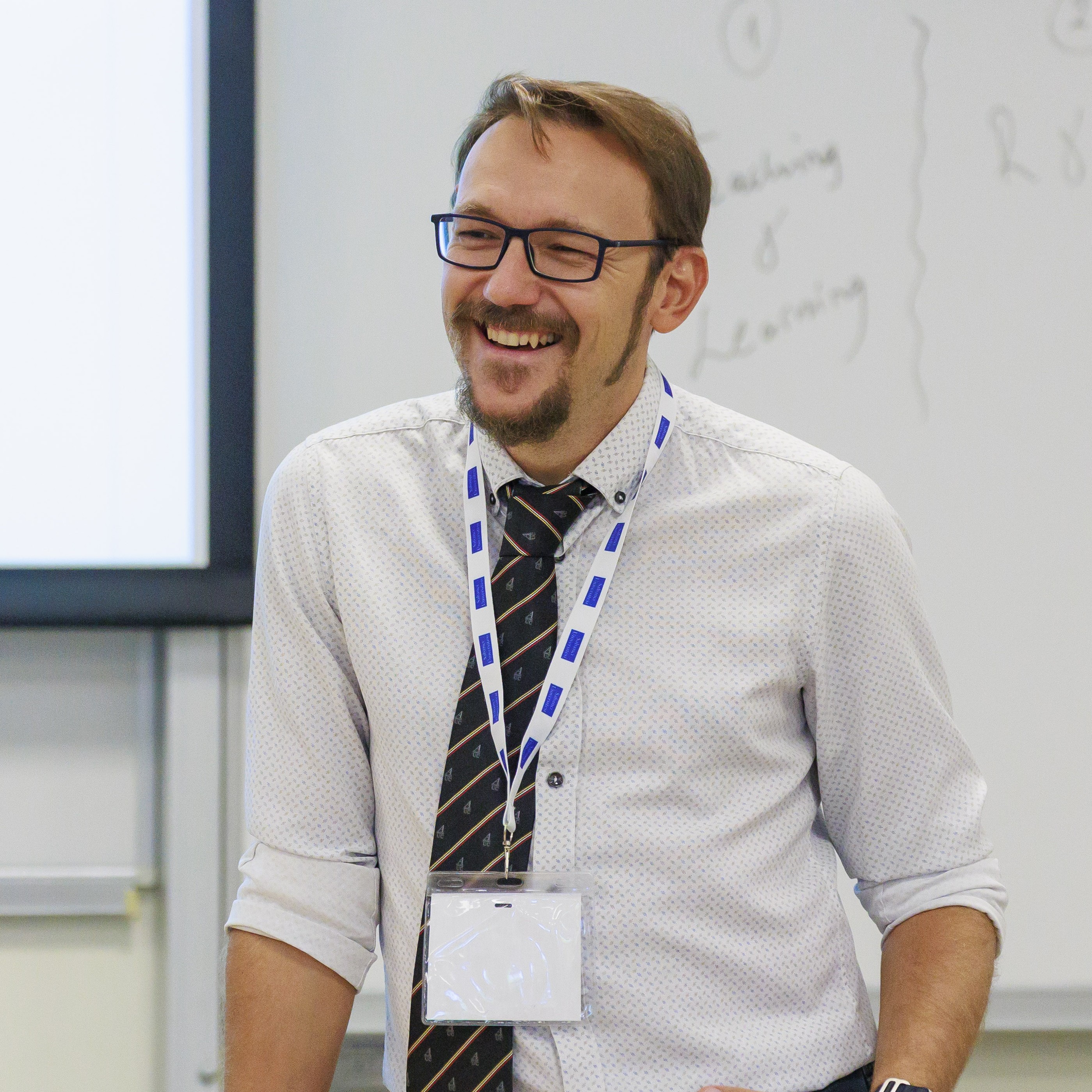Dr. Emre Erol